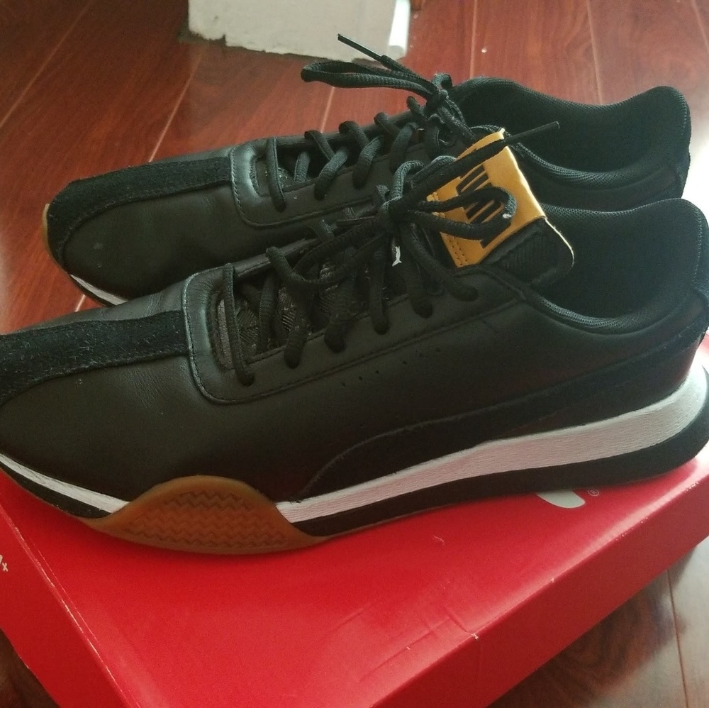 Sneakers